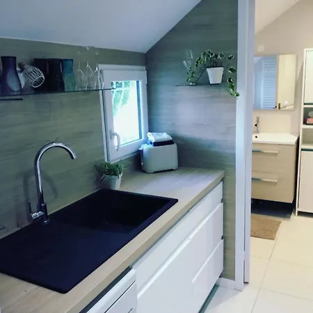 50 Metres De La Apartment *